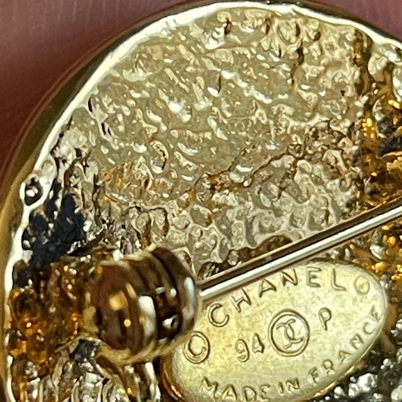 Vintage Chanel Brooch - Picture 4 of 12